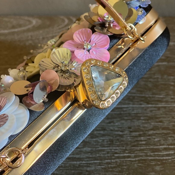 New Gorgeous Floral Clutch Box Bag Embellished - Picture 5 of 9